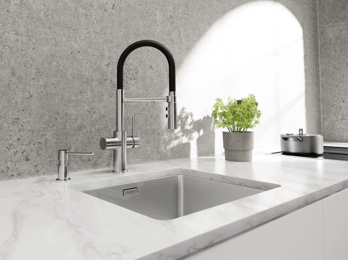 Blanco Catris S - Grifo De Fregadero Con Filtración Y Brazo Flexible, Cromo/negro 526706 5 Blanco Catris S - Grifo De Fregadero Con Filtración Y Brazo Flexible, Cromo/negro 526706 - Imagen 5