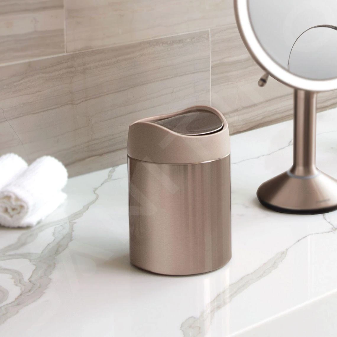 Simplehuman Cubos De Basura - Cubo De Basura Mini Para Mesa 1,5 L, Rose Gold CW2085 4 Simplehuman Cubos De Basura - Cubo De Basura Mini Para Mesa 1,5 L, Rose Gold CW2085 - Imagen 4